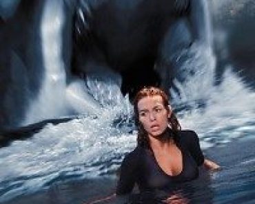 Dowload Deep Blue Sea (1999) Dual Audio (Hindi-English) 480p [350MB] || 720p [1GB] || 1080p [2.13GB]