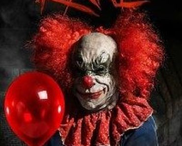 Download Circus Kane (2017) Dual Audio (Hindi-English) 480p [300MB] || 720p [800MB]