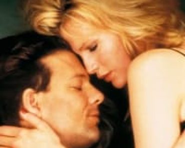 Download Nine 1/2 Weeks (1986) {English With Subtitles} BluRay 480p [348MB] || 720p [944MB] || 1080p [2.2GB]
